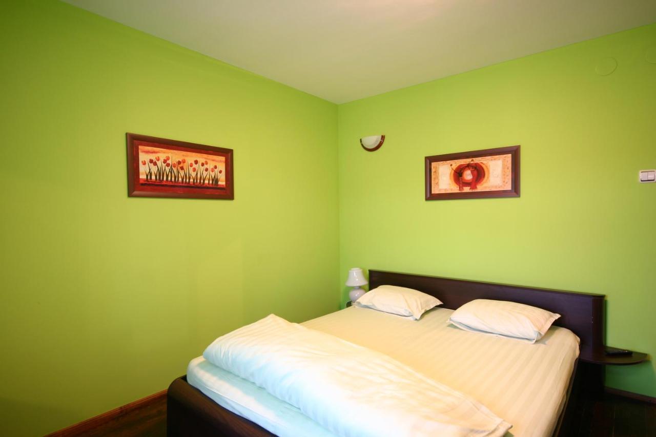 Private 4Br-2Ba Guest House Dryanovo With Pool And Free Parking Exteriör bild