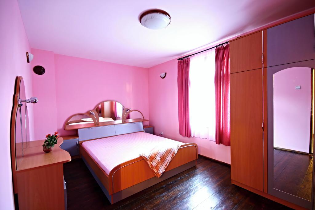 Private 4Br-2Ba Guest House Dryanovo With Pool And Free Parking Exteriör bild