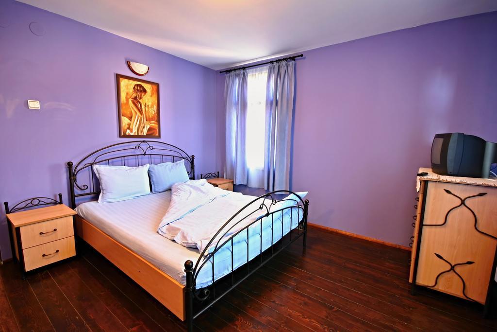 Private 4Br-2Ba Guest House Dryanovo With Pool And Free Parking Exteriör bild
